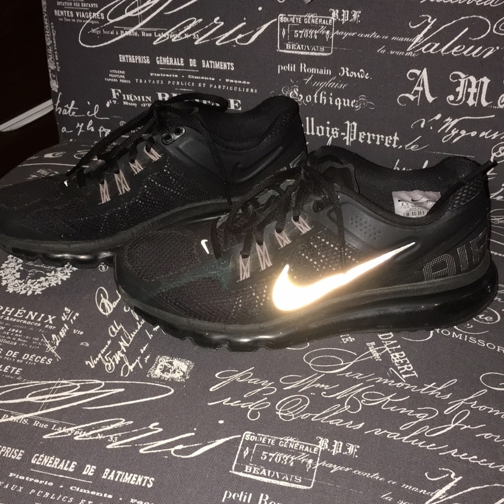 Nike Air Max Sneakers View 5
